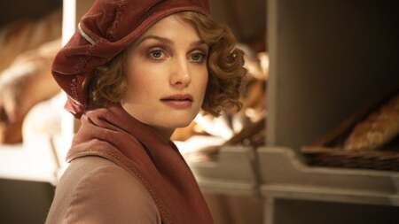 Alison Sudol played the role of Queenie Goldstein in 'The Fantastic Beasts' movies.