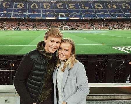 Frenkie de Jong and his girlfriend Mikky Kiemeney visited Barcelona in 2015.