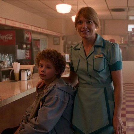 Kathleen Rose Perkins plays Aidan Wojtak-Hissong's mother in the new Netflix series I Am Not Okay with This.