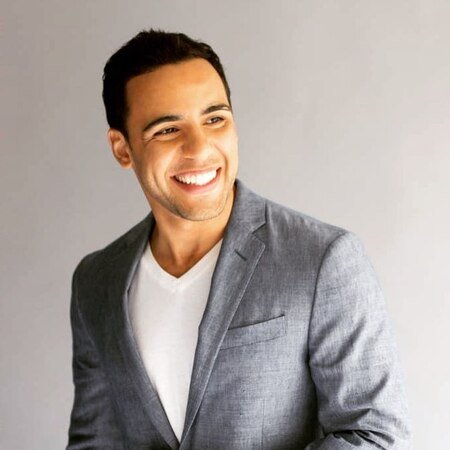 Victor Rasuk is not dating a girlfriend at present.