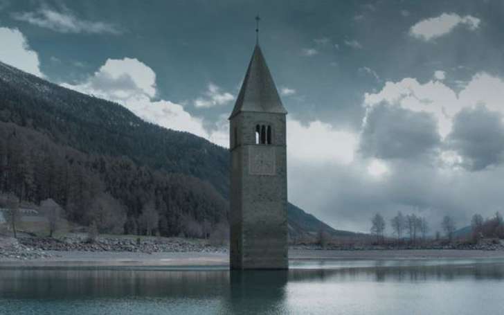 Curon Netflix Filming Location - Is The Submerged Bell Tower in Curon Real?
