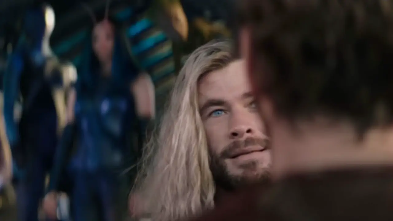 is-thor-gay-now-thor-love-and-thunder-marvel-2022