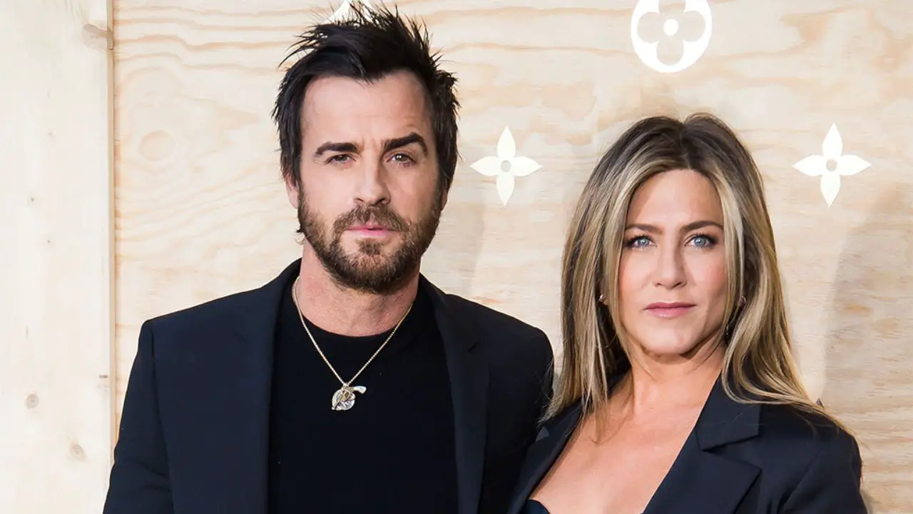 Jennifer Aniston married her boyfriend Justin Theroux, but their marriage ended in divorce. 