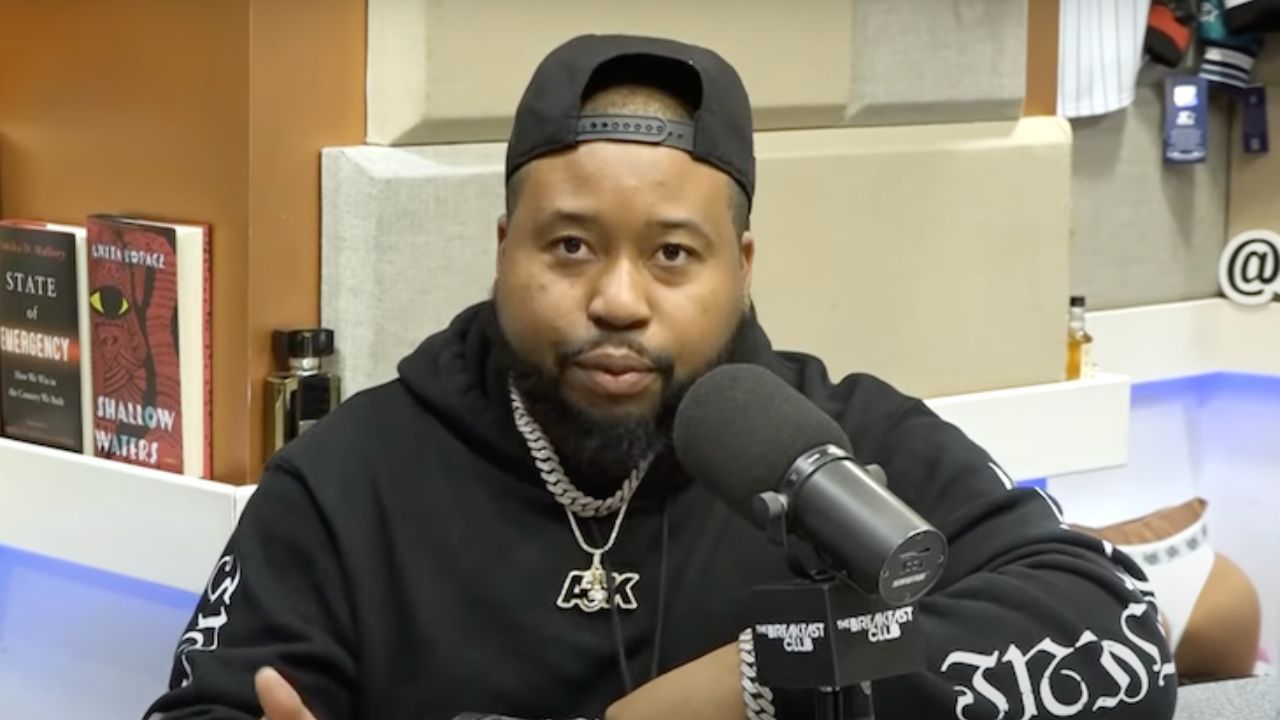 DJ Akademiks does not appear to have a girlfriend in 2023.