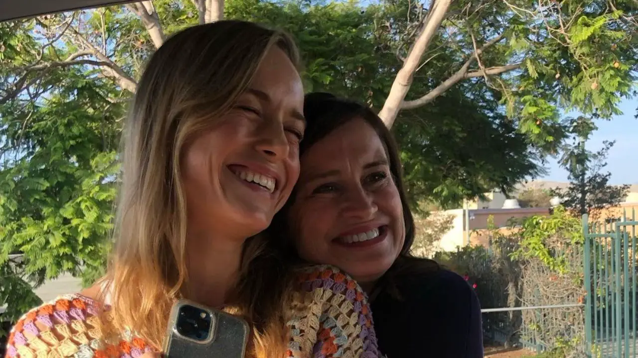 Brie Larson with her mother, Heather.