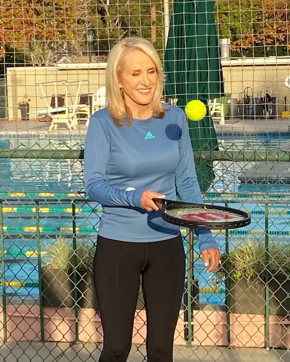 Tracy Austin had non-surgical treatment/cosmetic surgery on her skin. celebsindepth.com