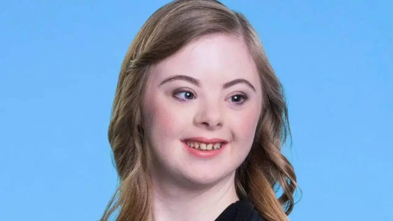 Libby Down Syndrome: Know About the Poppy Actress! celebsindepth.com
