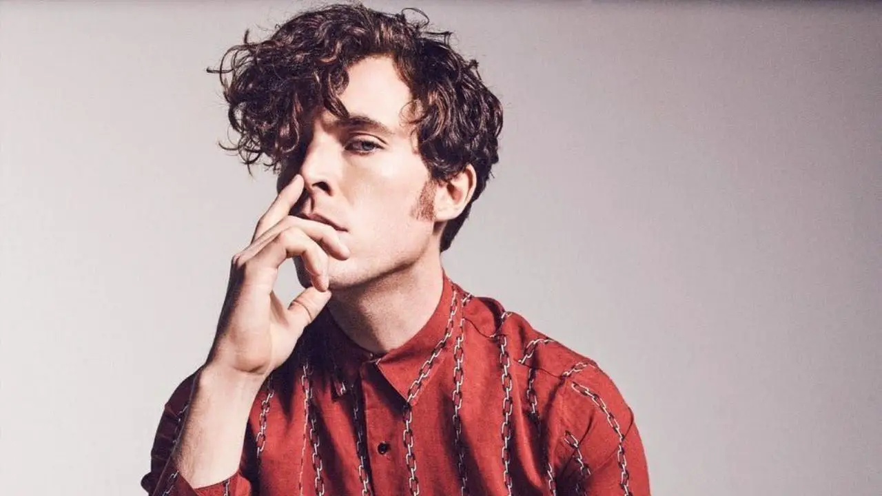 Tom Hughes doesn't have a girlfriend in 2023. celebsindepth.com