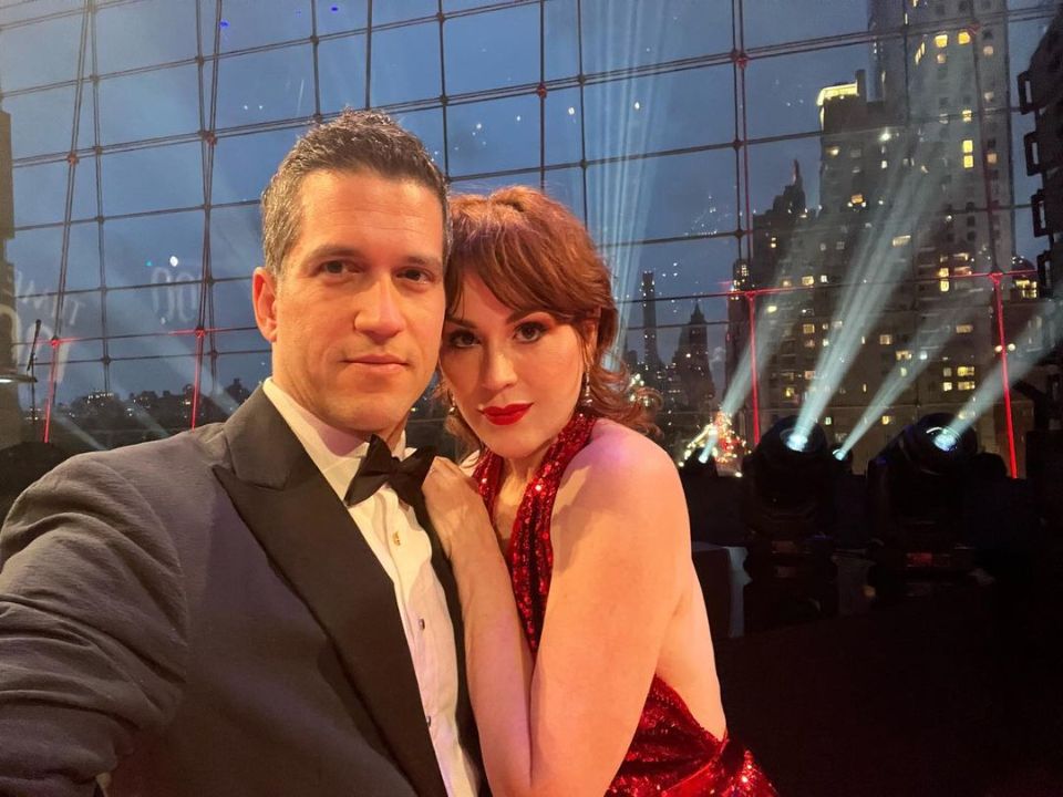 Molly Ringwald with her husband, Panio Gianopoulos. celebsindepth.com