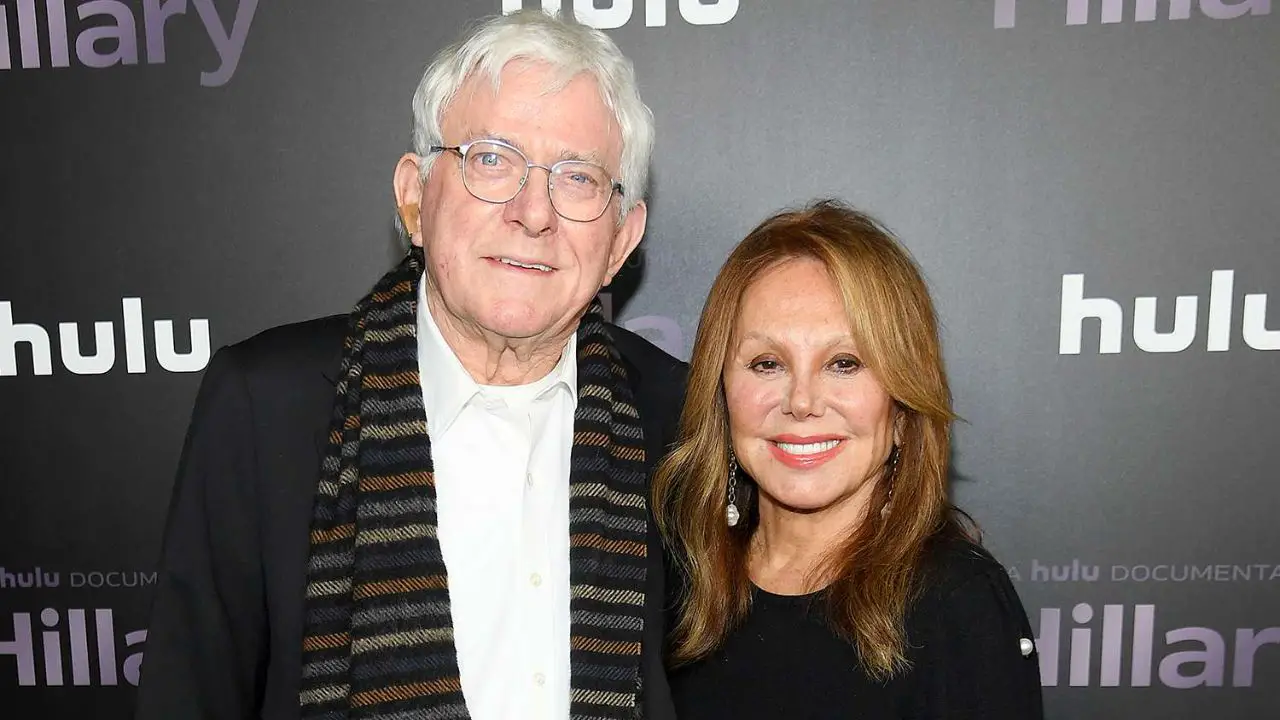 Phil Donahue's living his retired life with his wife Marlo. celebsindepth.com 
