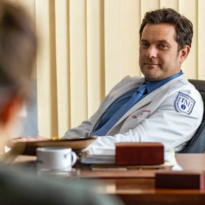 Joshua Jackson was compelled to wear a fat costume for Dr. Death. celebsindepth.com
