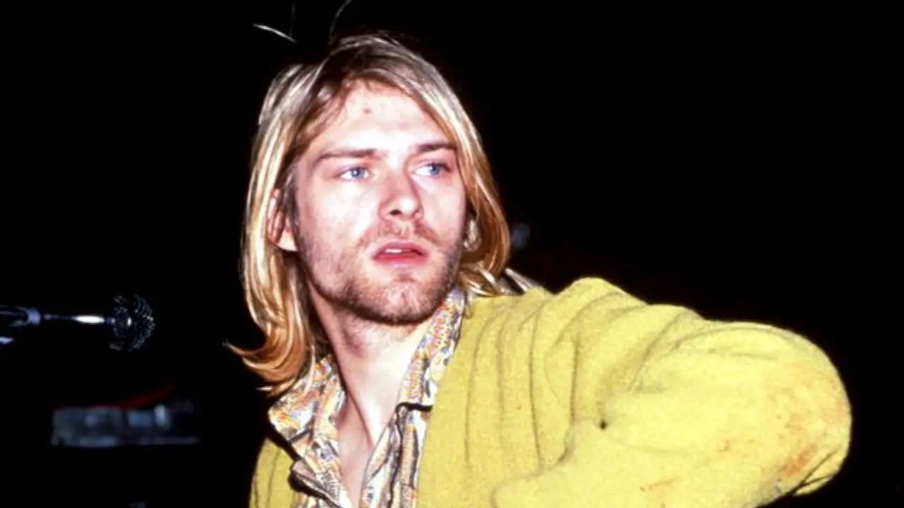 Kurt Cobain defined himself as a "feminine" person leading sexuality rumors. celebsindepth.com