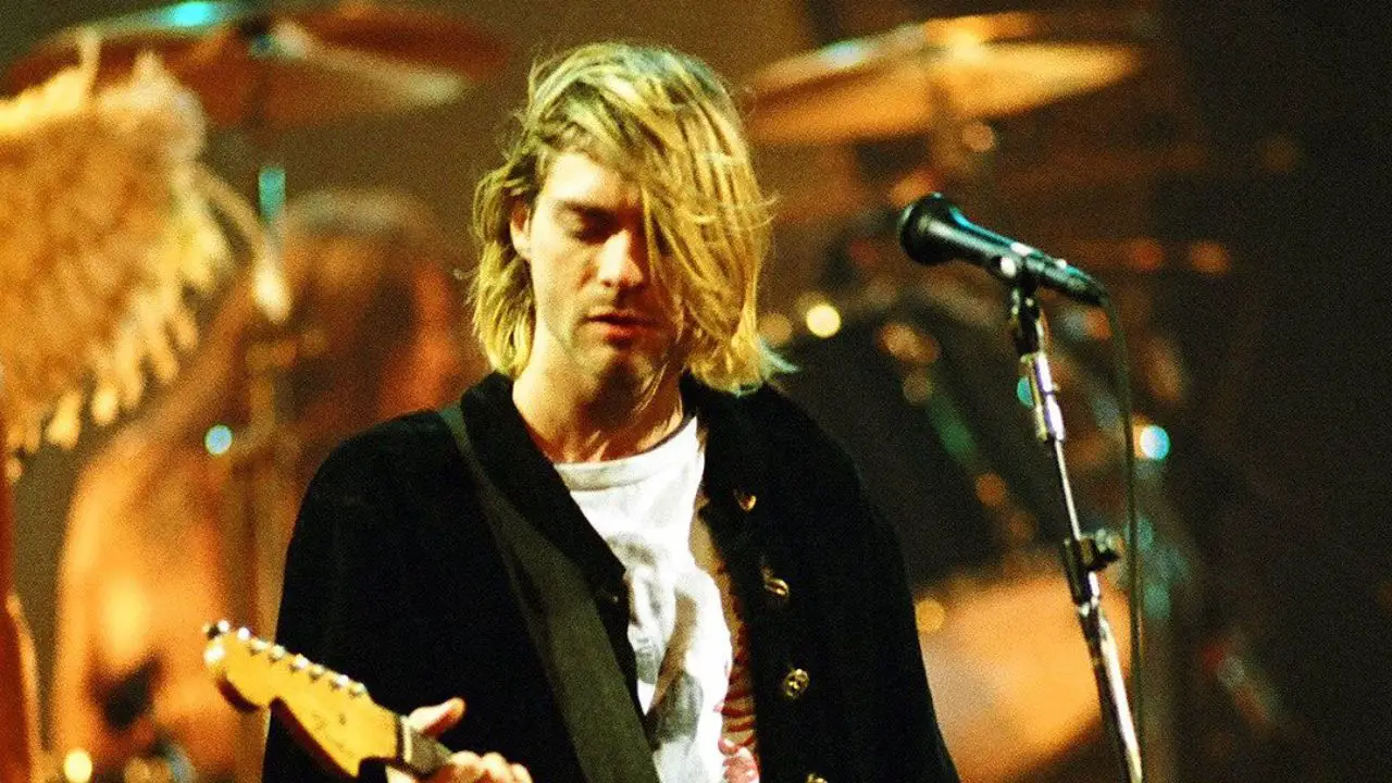 Kurt Cobain is criticized by the LGBTQ community. celebsindepth.com