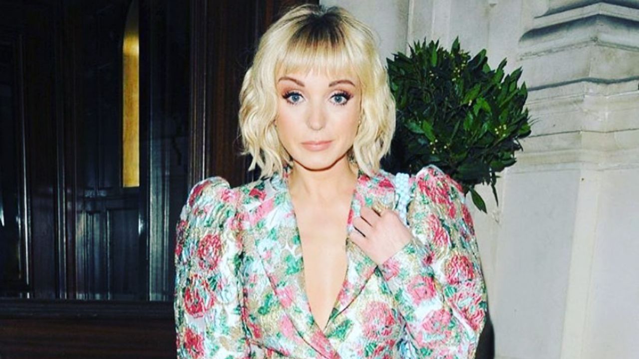 After a nose job, Helen George has become more beautiful than before. celebsindepth.com