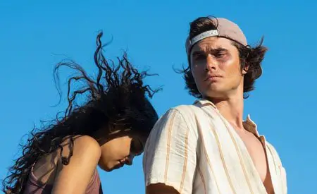 Chase Stokes and Madison Bailey enjoyed the South Carolina sun during the Outer Banks filming.