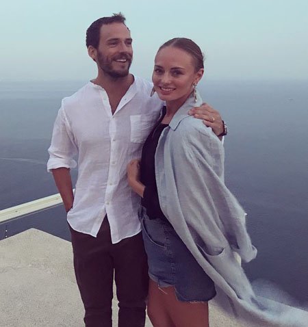 Laura Haddock and Sam Claflin got divorced in 2019, they have a son and a daughter together.