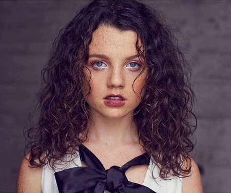 Stefania LaVie Owen is an actress who started his career at the age of 11.