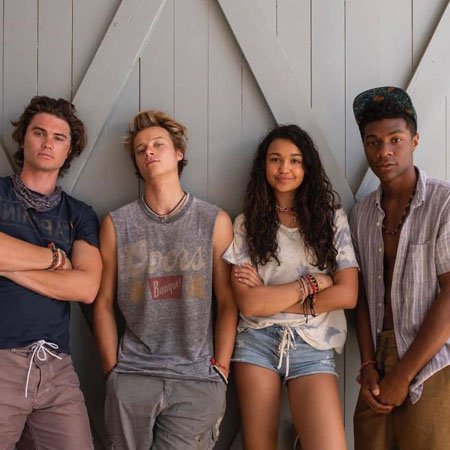 The cast of Outer Banks would be perfect if Pope and Kiara had more to do.