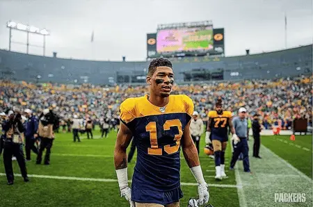 Allen Lazard inside the Lambeau Field.