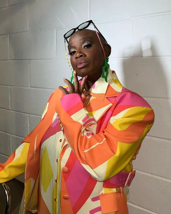 Andi Oliver currently hosts the Great British Menu. celebsindepth.com