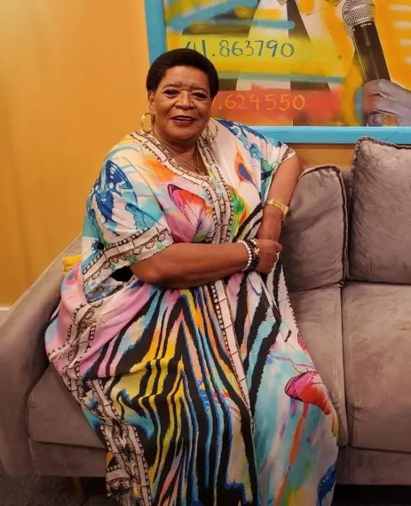 Bennie Upshaw's mother's name is Glodine Upshaw. celebsindepth.com