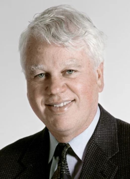 Bob Ryan doesn't seem to be into the thought of fixing his teteh. celebsindepth.com