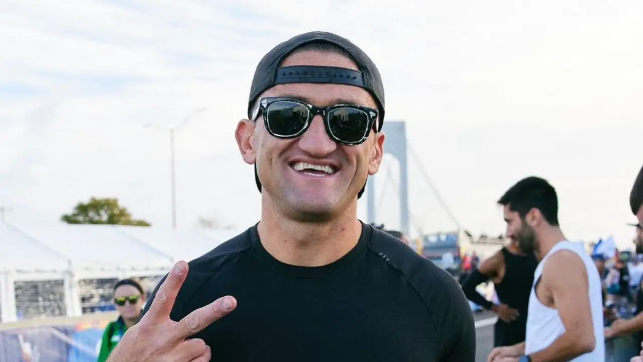 Casey Neistat had gingivitis and crooked teeth. celebsindepth.com 