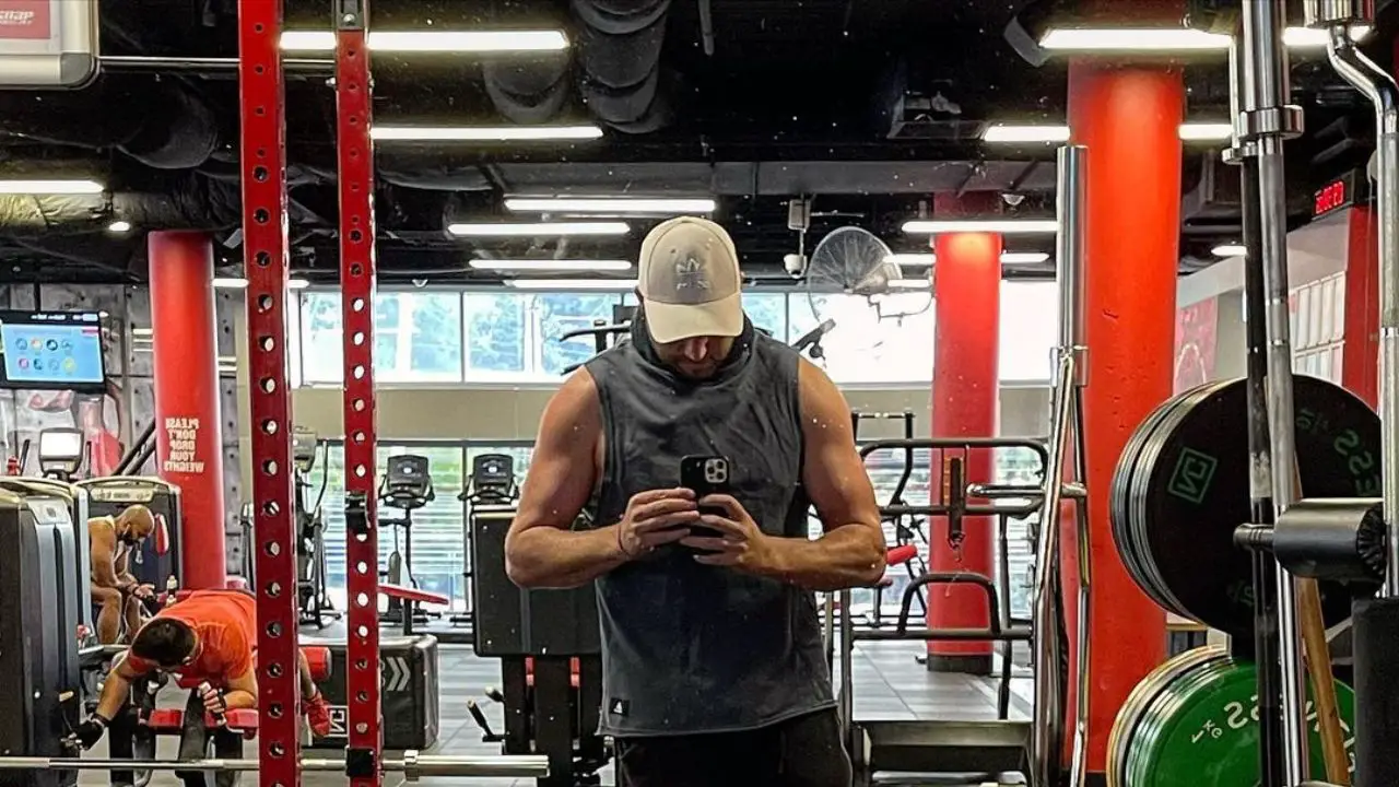 Dale Thomas shared his motive for losing weight by joining a gym.