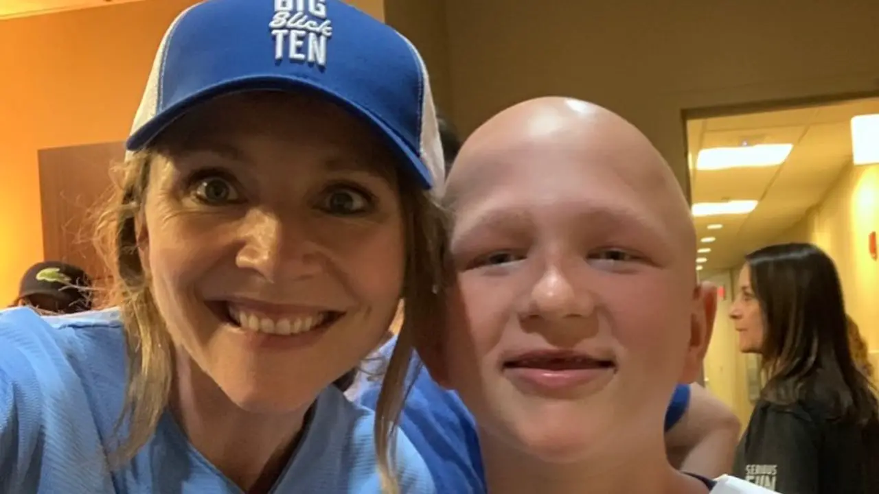 Sarah Chalke didn't shave her head for the show.