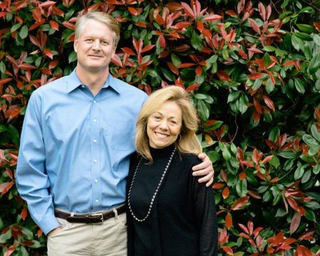 John Donahoe is married to his wife Eileen Donahoe.