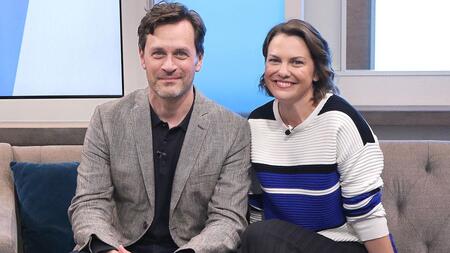 Larisa Oleynik as Karen Ferris alongside her on-screen husband Marvin Ferris played by Tom Everett Scott in 'The Healing Powers of Dude' (2020).