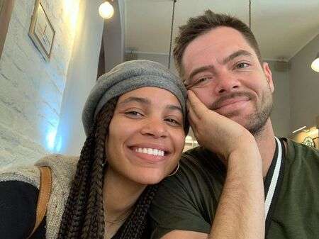Nesta Cooper's relationship status - She is dating her boyfriend Pete Van Auker.