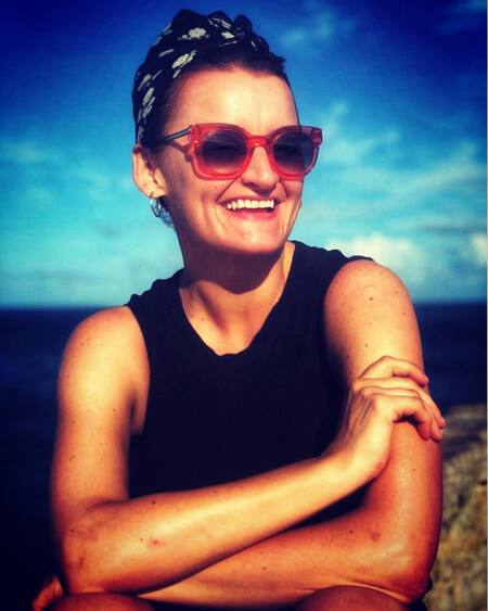 Alison Wright is yet to get married; no details of her husband.