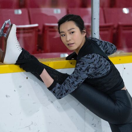 Amanda Zhou as Jenn Yu in the Netflix series 'Spinning Out' (2020).