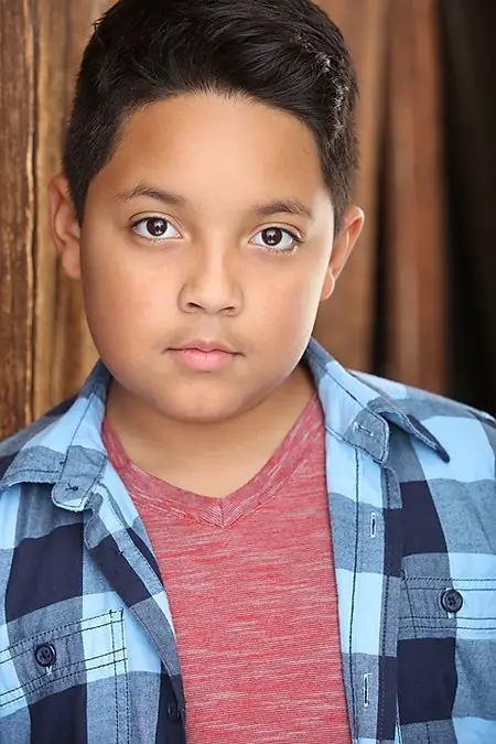 The Healing Powers of Dude Netflix Simon actor Mauricio Lara net worth is estimated to be $10,000.