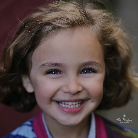 Jayda Eyles plays the role of Ava Worsley on FX's 'Breeders' (2020).
