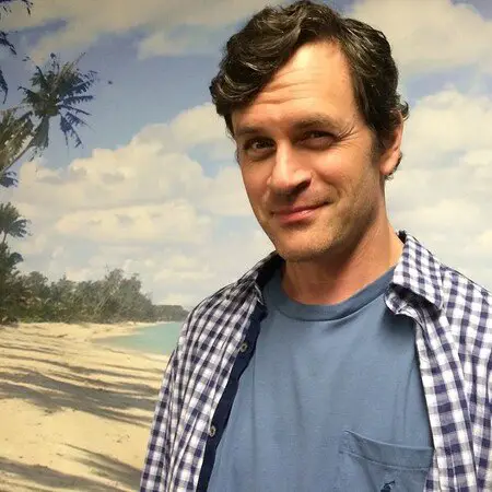 Tom Everett Scott's net worth is estimated to be $4 million.