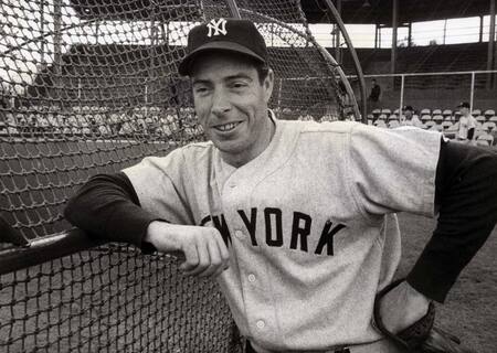 Fans are curious whether Daniel DiMaggio is related to Baseball legend Joe DiMaggio.