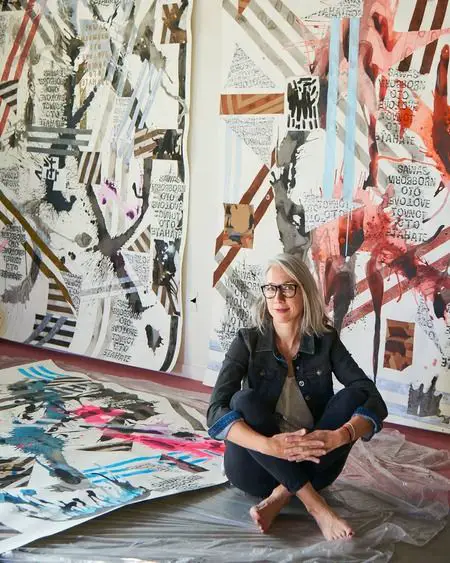 Alexandra Grant is an artist by profession.