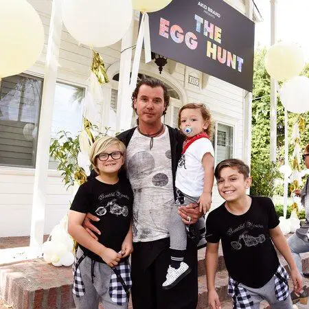 Gavin Rossdale with his three children; Kingston, Zuma, and Apollo.