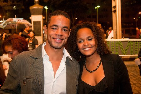 Jonathan Haagensen is married to his longtime girlfriend turned wife Cintia Rosa.