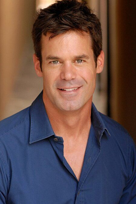 Tuc Watkins' net worth is estimated to be $2.5 million.