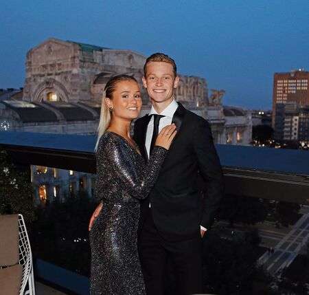 Talking of her dating life, Mikky Kiemeney is in a relationship with Barca star Frenkie de Jong.