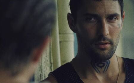 Noah Mills plays the role of Colin Davis on The Baker and the Beauty.
