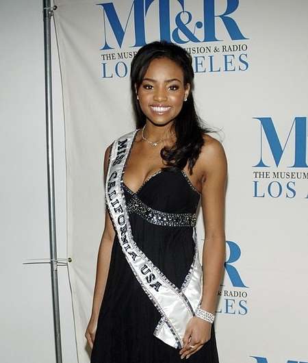 Batwoman star Meagan Tandy was the winner of Miss California USA 2006.