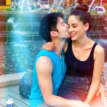Michelle Veintimilla is in a relationship with Eddy Lee since 2018.