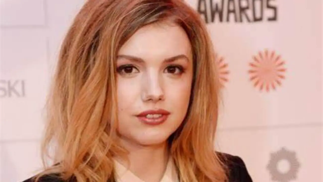 Hannah Murray before the weight gain.