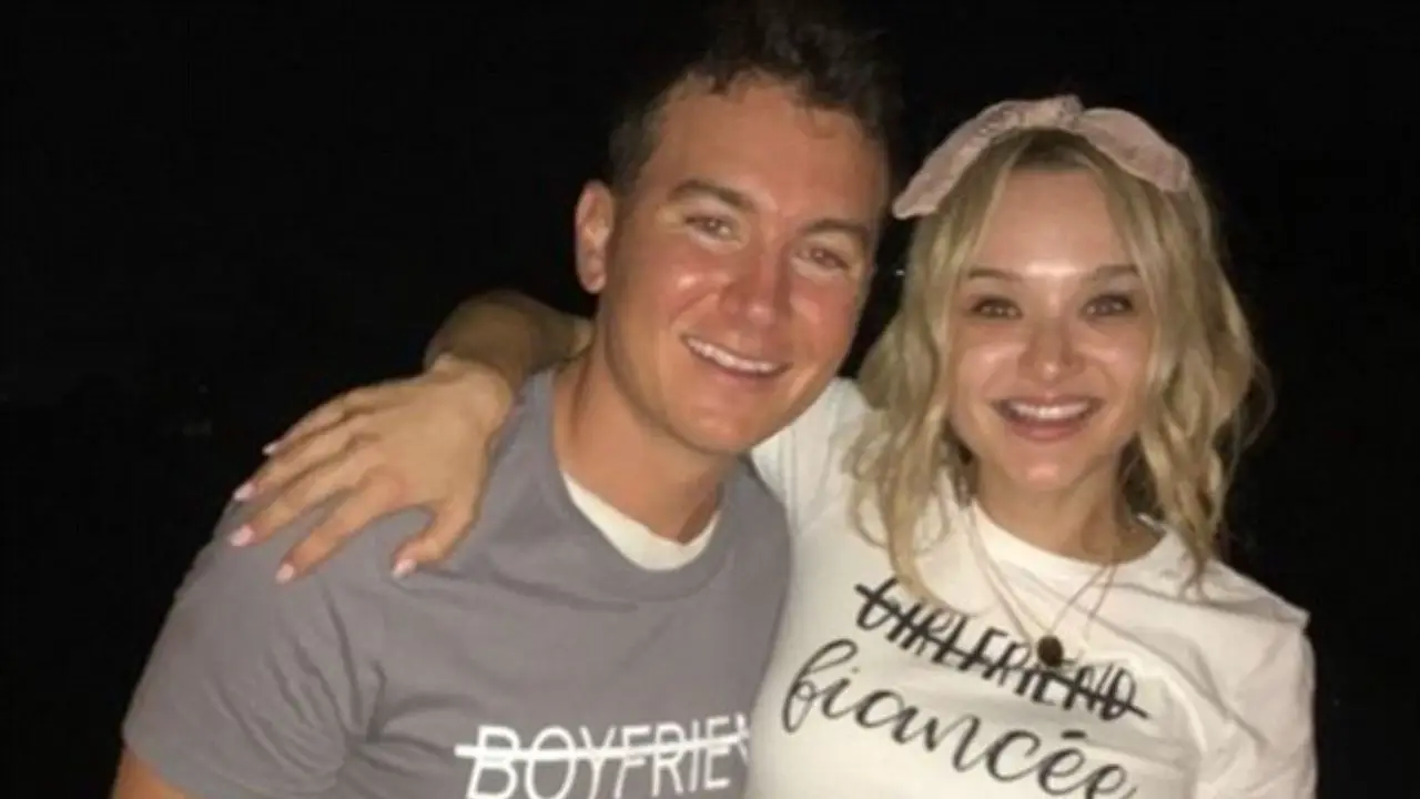 Hunter King canceled her engagement with her ex-fiance, Nico Svoboda.