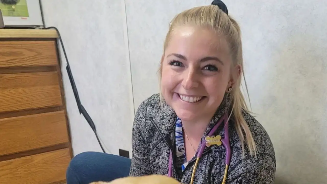 Nicole Arcy, a DVM, has not revealed that she is married. celebsindepth.com 