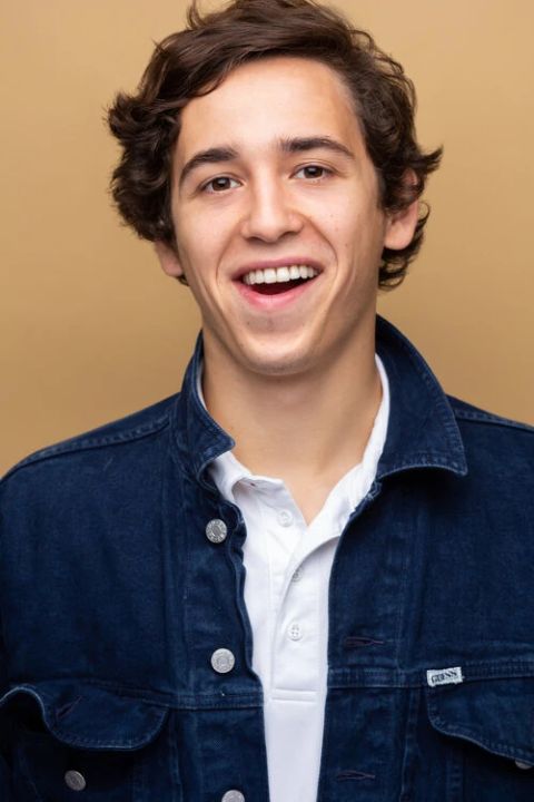Marcello Hernandez is quite quiet regarding his sexuality rumors. celebsindepth.com